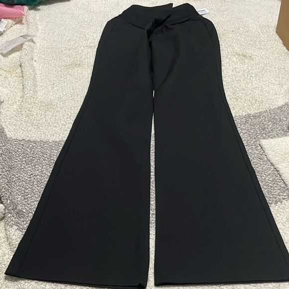 NWT- Old Navy Maternity 12. Full Panel Maternity Pixie Flare - Picture 5 of 10